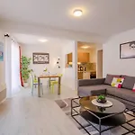 Apartamento Le Christina By Interhome
